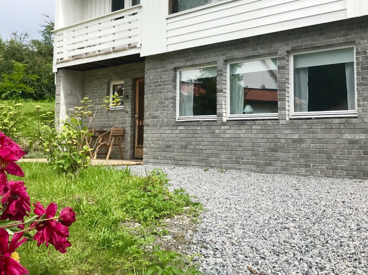 Villa Holmen 2 - Ground Floor Apartment Balestrand Exterior photo